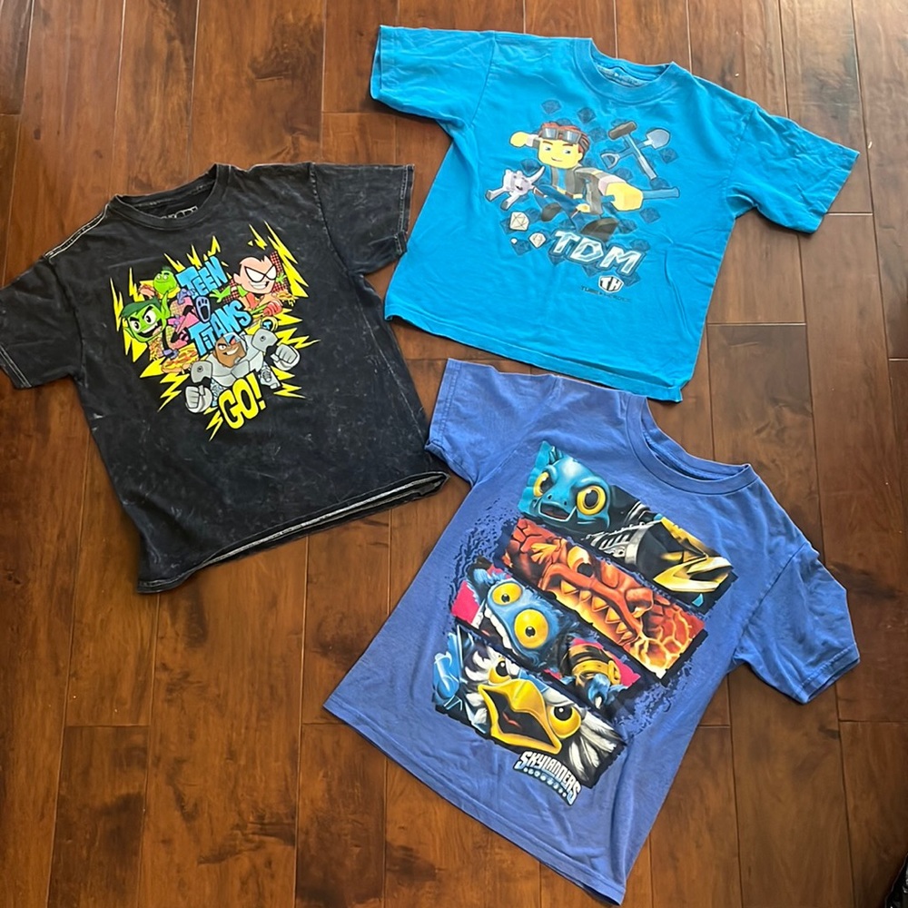 Boys Dan TDM/Teen Titans Go/Skylanders tee shirt bundle